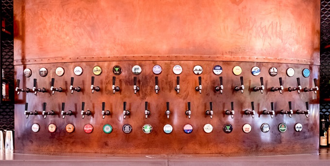 Osbourne Hotel beer taps